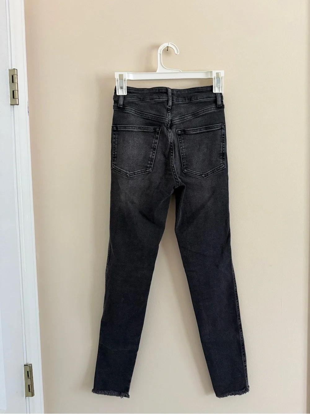 We The Free // Free People // Women's Black Skinny Jeans with Raw Hem // 25
